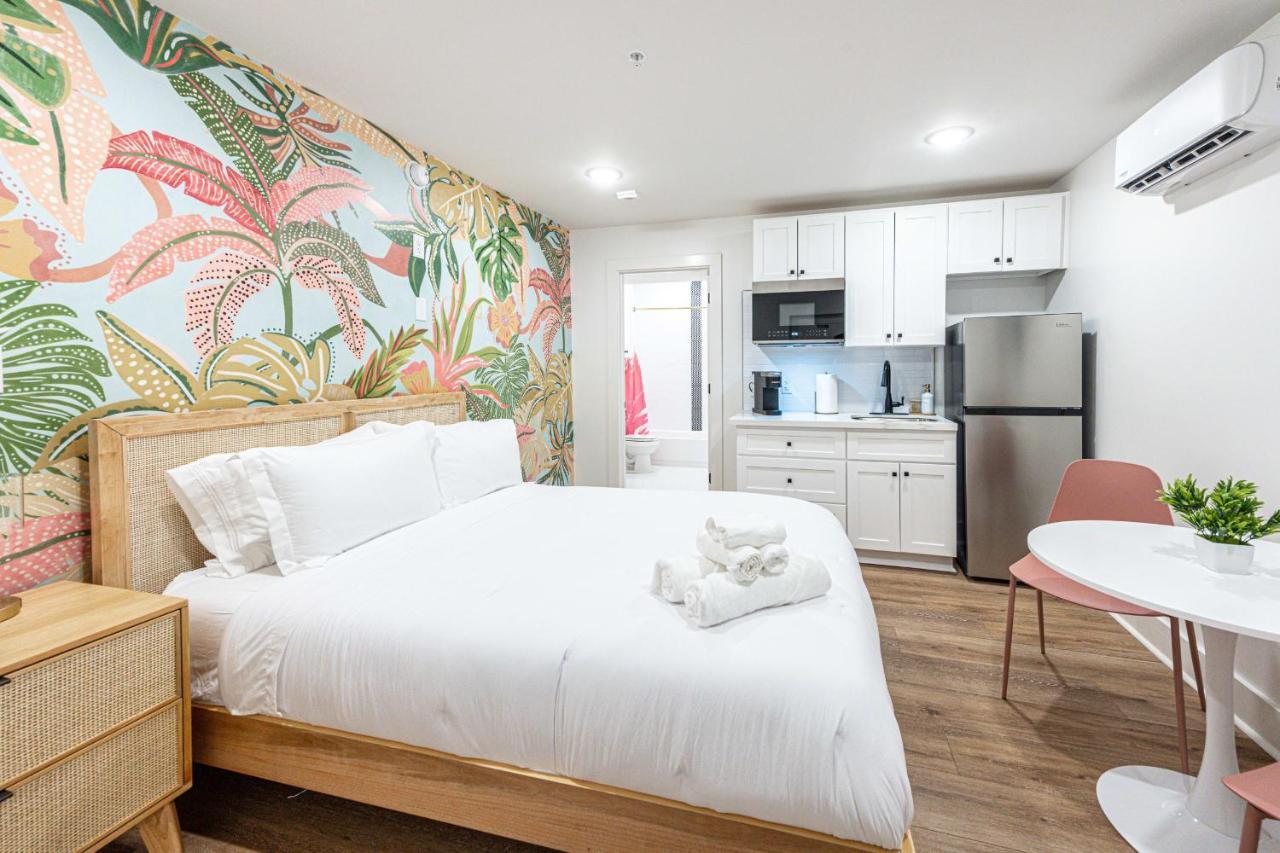 Pastel Tropics Studio Apartment Галвестон Экстерьер фото