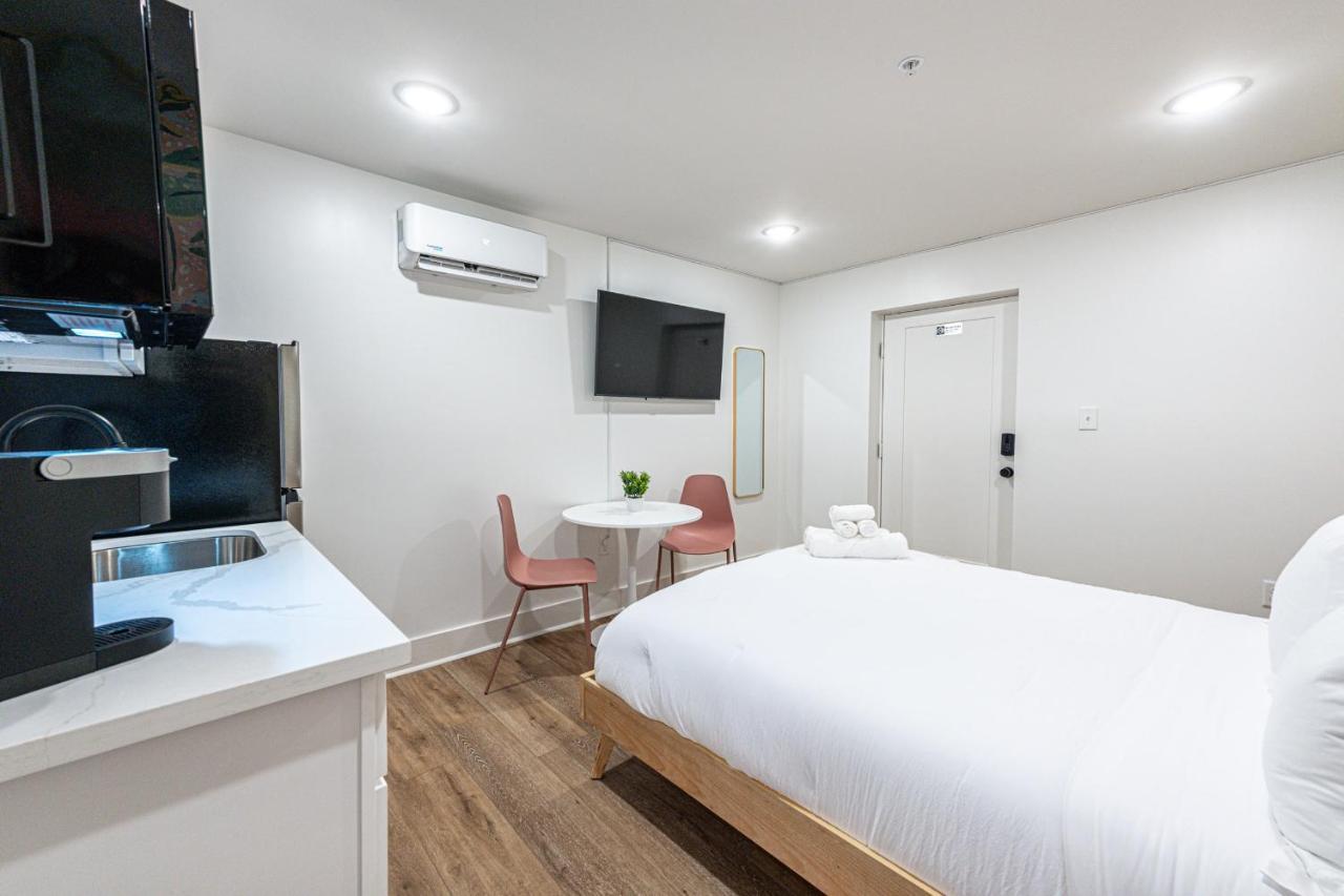Pastel Tropics Studio Apartment Галвестон Экстерьер фото